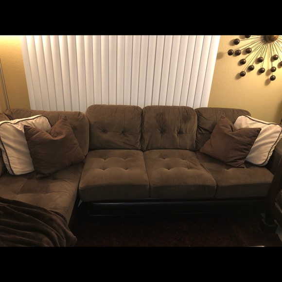 L-shaped expresso beautiful couches with leather - Picture 5 of 8